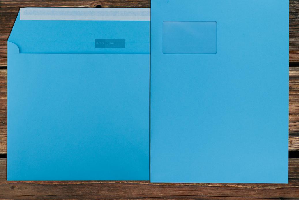 Briefhüllen mit Fenster C4 229x324 mm Haftklebend Intensivblau 120 g/qm